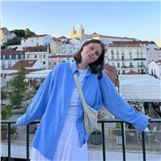 Sono pronta per aiutarti e farti amare l'inglese.